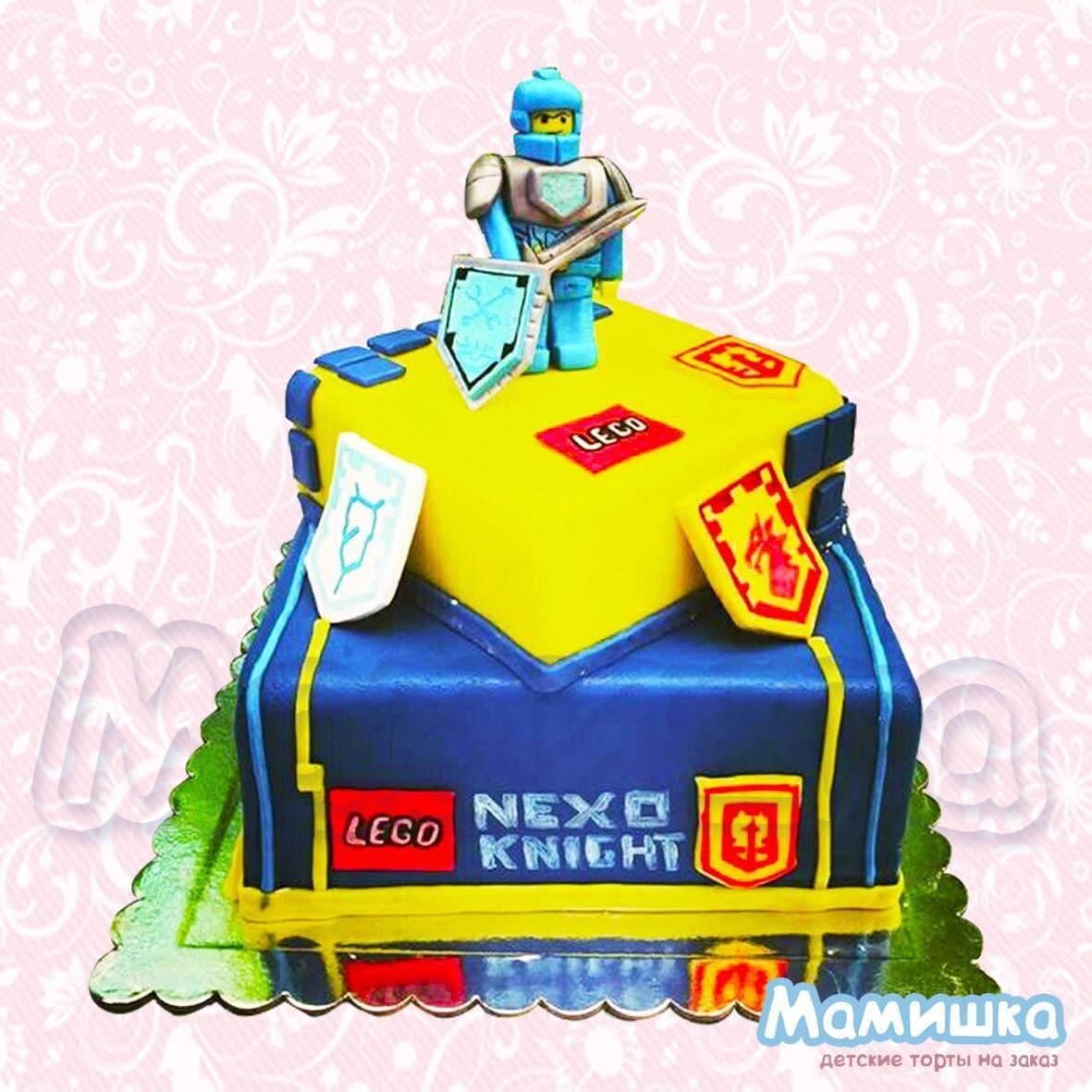 Торт с lego nexo knights